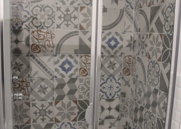 לינה וארוחת בוקר Matteo Bonello 4*