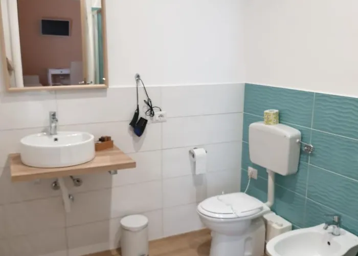 לינה וארוחת בוקר Matteo Bonello 4*