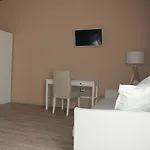 Matteo Bonello - Fianco Cattedrale B&B 4*